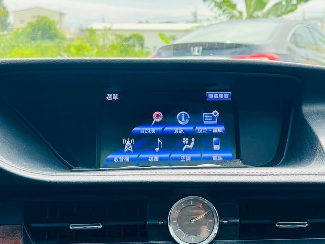 LEXUS凌志 ES300H  第8張相片