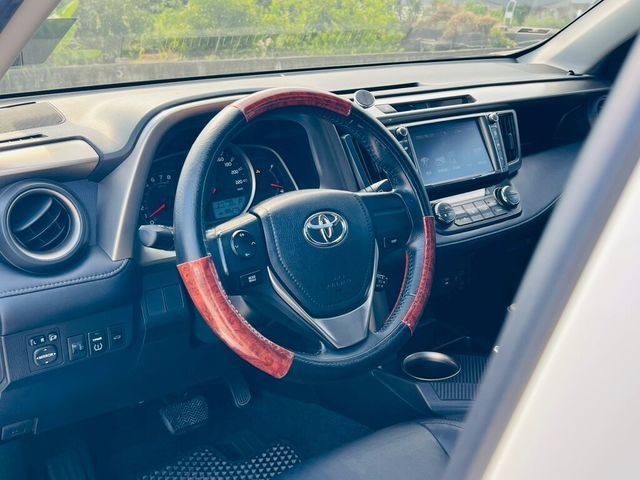 TOYOTA豐田 RAV4  第7張相片