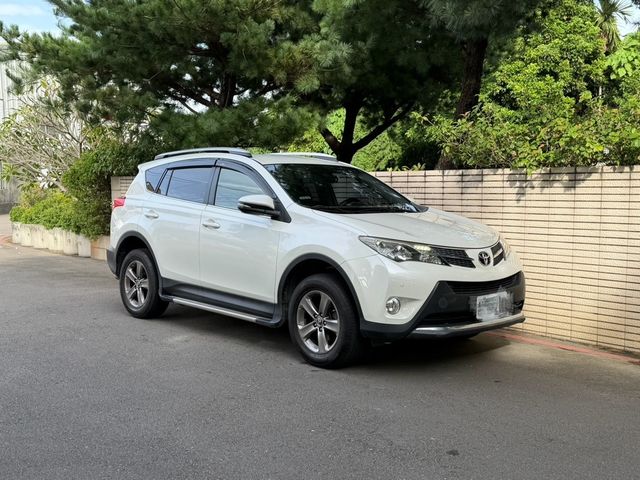 TOYOTA豐田 RAV4  第2張相片