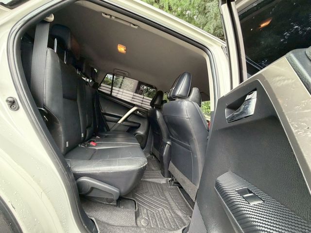 TOYOTA豐田 RAV4  第5張相片