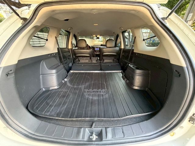 MITSUBISHI三菱 OUTLANDER  第9張相片