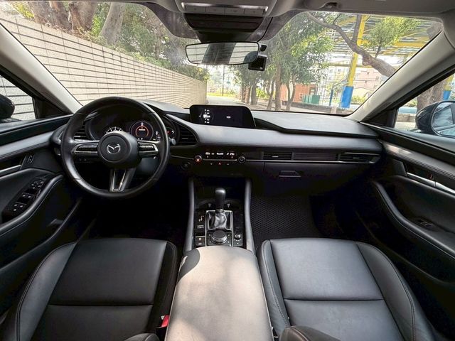MAZDA馬自達 MAZDA 3  第3張相片