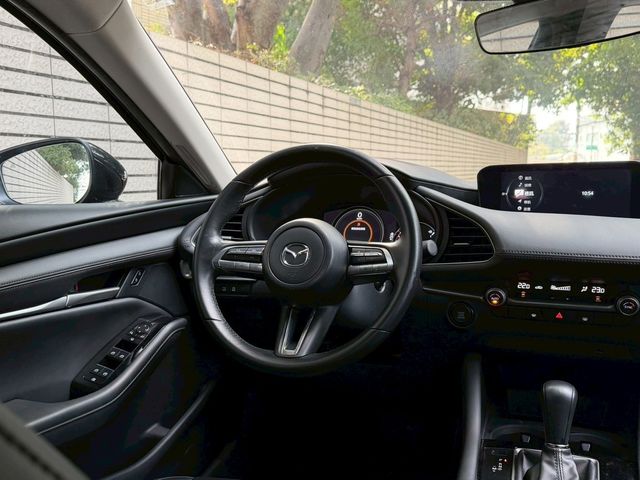 MAZDA馬自達 MAZDA 3  第6張相片