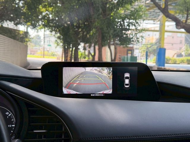 MAZDA馬自達 MAZDA 3  第8張相片