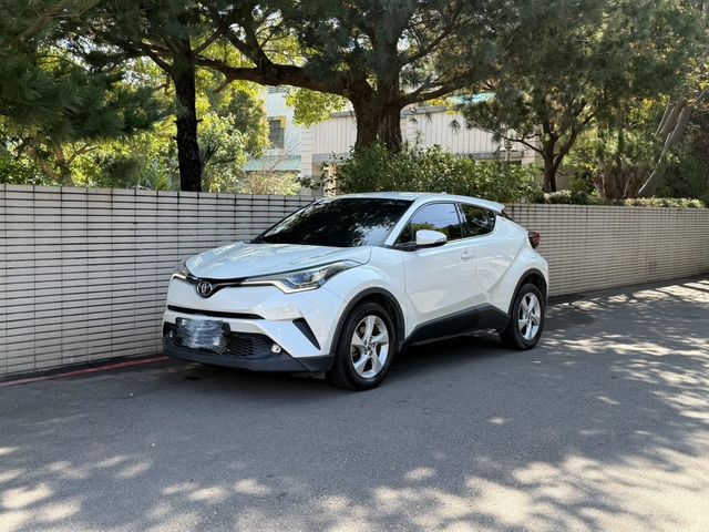 TOYOTA豐田 C-HR  第1張相片