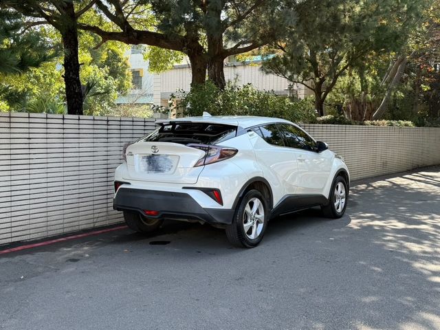 TOYOTA豐田 C-HR  第12張相片