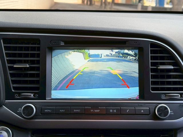 HYUNDAI現代 ELANTRA  第8張相片