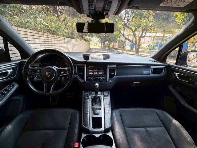 PORSCHE保時捷 MACAN  第3張相片