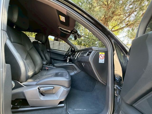 PORSCHE保時捷 MACAN  第4張相片