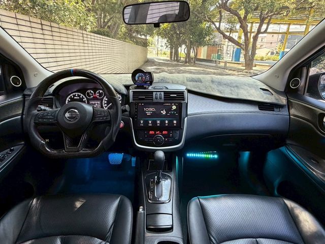 NISSAN日產 TIIDA  第3張相片