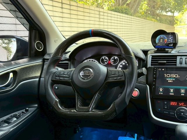 NISSAN日產 TIIDA  第6張相片