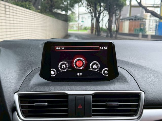 MAZDA馬自達 MAZDA 3  第7張相片