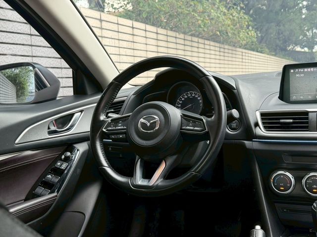 MAZDA馬自達 MAZDA 3  第10張相片