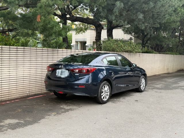 MAZDA馬自達 MAZDA 3  第13張相片