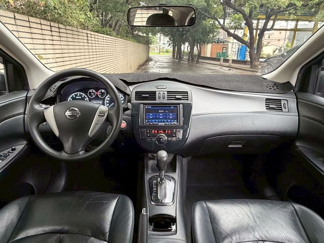 NISSAN日產 TIIDA  第3張相片