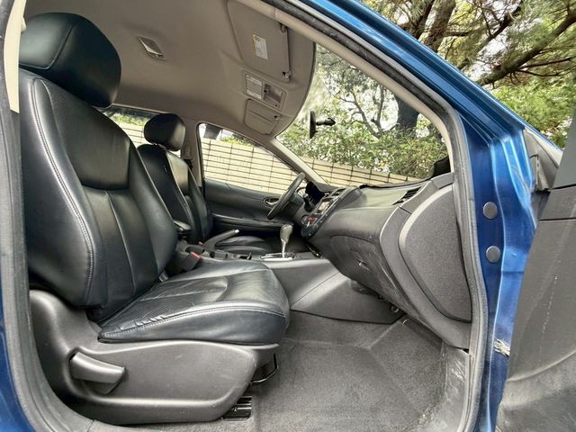 NISSAN日產 TIIDA  第4張相片