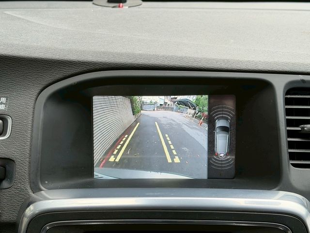 VOLVO富豪 V60  第8張相片