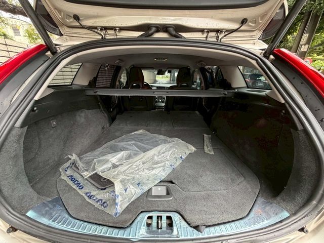 VOLVO富豪 V60  第10張相片