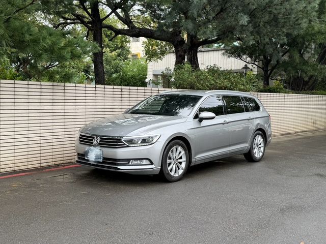 VOLKSWAGEN福斯 PASSAT VARIANT  第2張相片