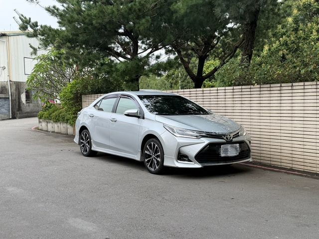 TOYOTA豐田 ALTIS  第1張相片