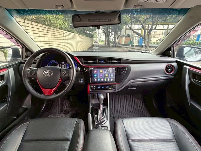 TOYOTA豐田 ALTIS  第3張相片