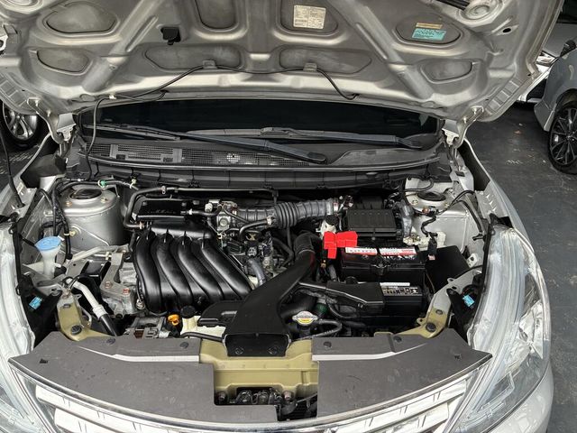 NISSAN日產 LIVINA  第5張相片