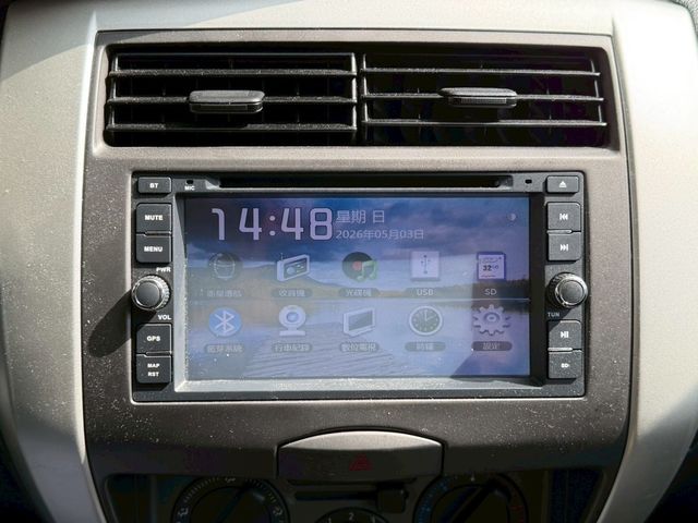 NISSAN日產 LIVINA  第6張相片