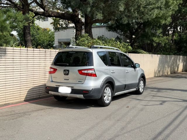 NISSAN日產 LIVINA  第10張相片