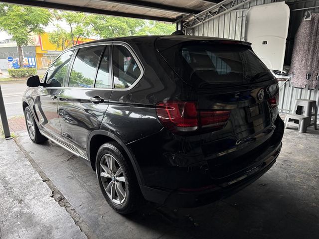 BMW寶馬 X5 XDRIVE25D  第2張相片