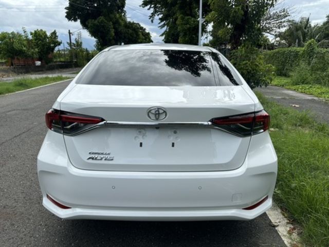 TOYOTA豐田 ALTIS  第3張相片