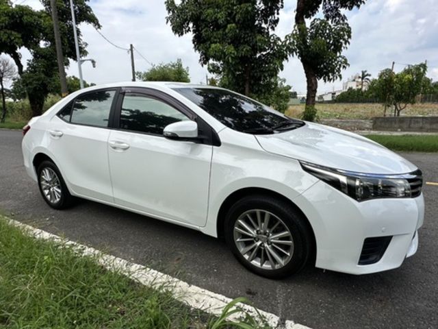 TOYOTA豐田 ALTIS  第2張相片