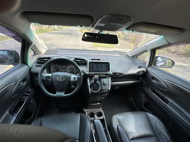 TOYOTA豐田 WISH  第13張相片