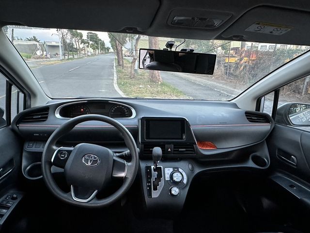 TOYOTA豐田 SIENTA  第7張相片