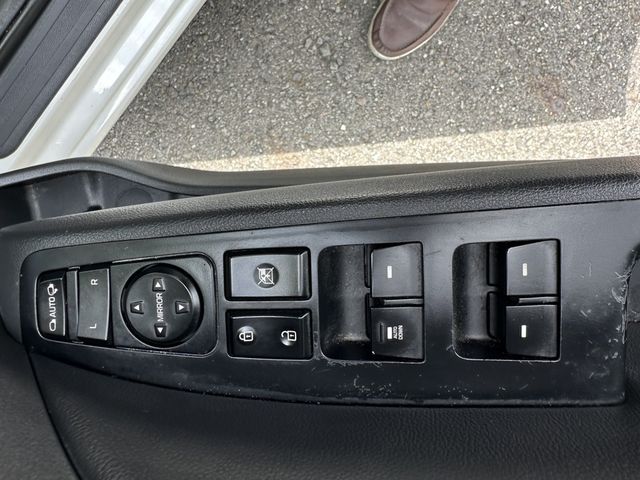 HYUNDAI現代 ELANTRA  第7張相片