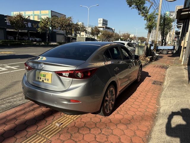 MAZDA馬自達 MAZDA 3  第2張相片