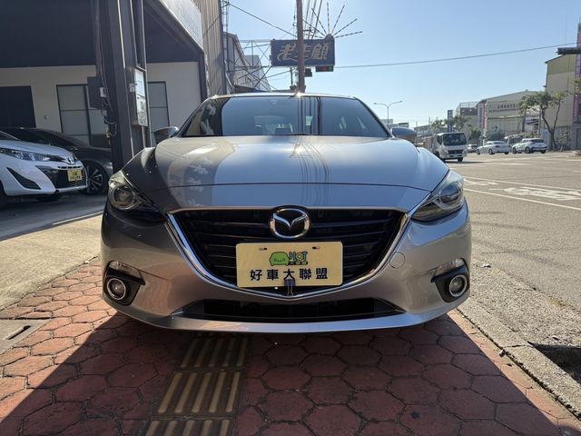 MAZDA馬自達 MAZDA 3  第3張相片