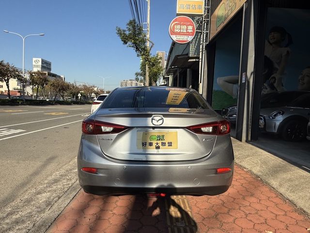 MAZDA馬自達 MAZDA 3  第4張相片
