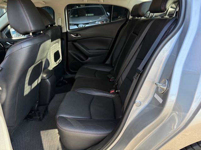MAZDA馬自達 MAZDA 3  第8張相片