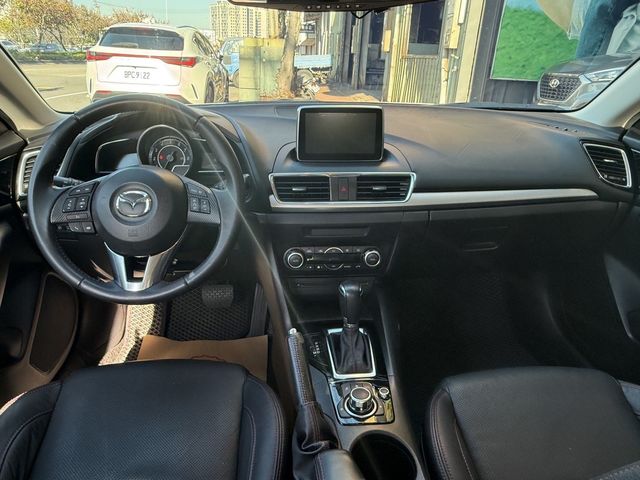 MAZDA馬自達 MAZDA 3  第9張相片