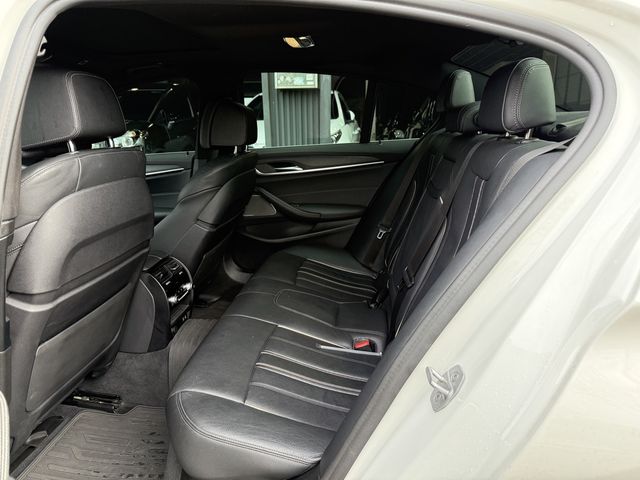 BMW寶馬 530I  第9張相片