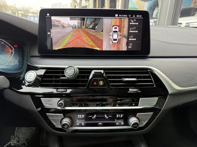 BMW寶馬 530I  第14張相片