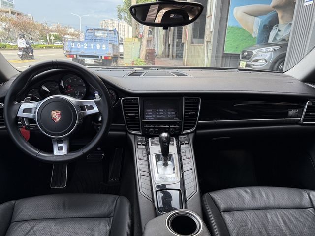 PORSCHE保時捷 PANAMERA  第9張相片
