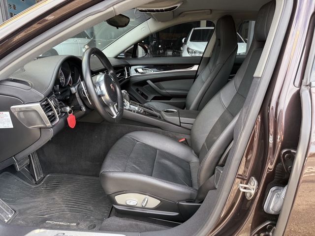 PORSCHE保時捷 PANAMERA  第15張相片