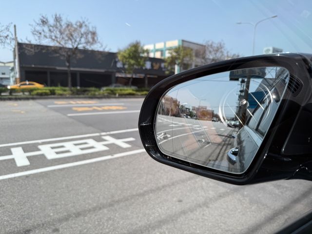 M-BENZ賓士 E250  第15張相片