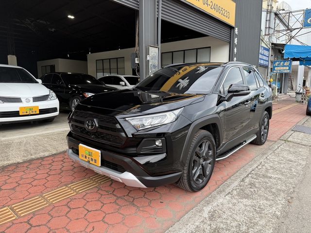 TOYOTA豐田 RAV4  第1張相片