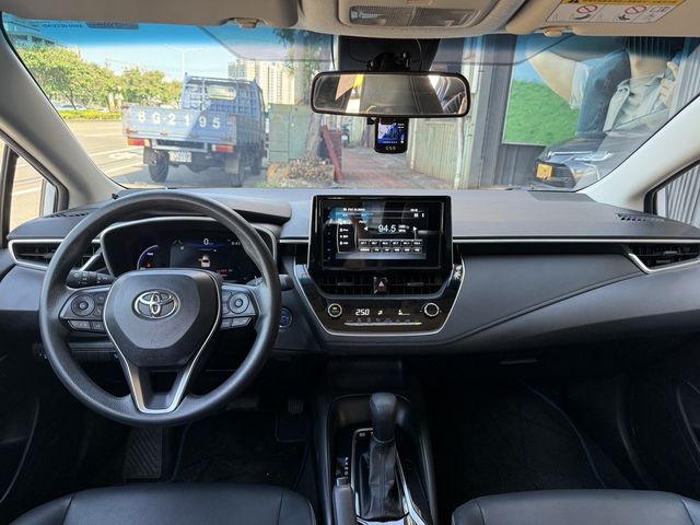 TOYOTA豐田 COROLLA ALTIS HYBRID  第5張相片