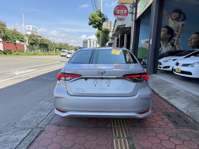 TOYOTA豐田 ALTIS  第4張相片
