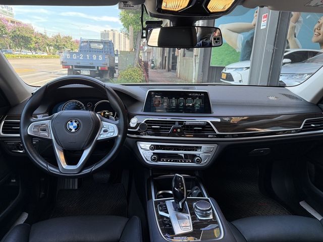 BMW寶馬 730D  第5張相片