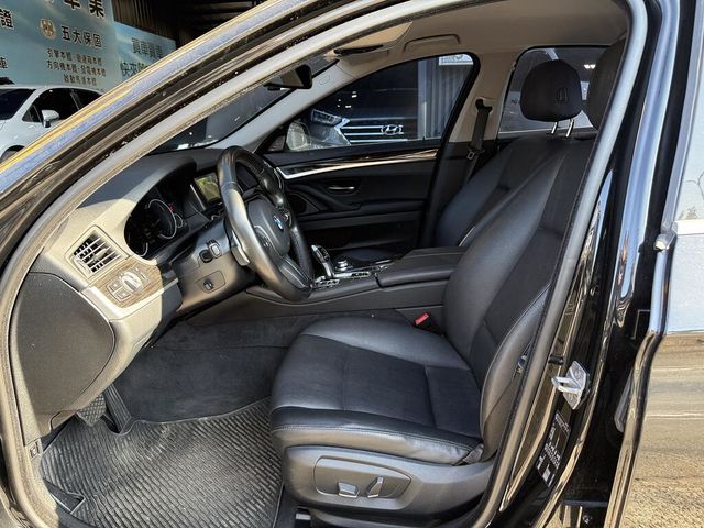 BMW寶馬 520I  第8張相片
