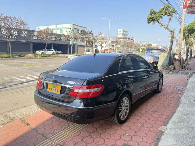 M-BENZ賓士 E200  第2張相片